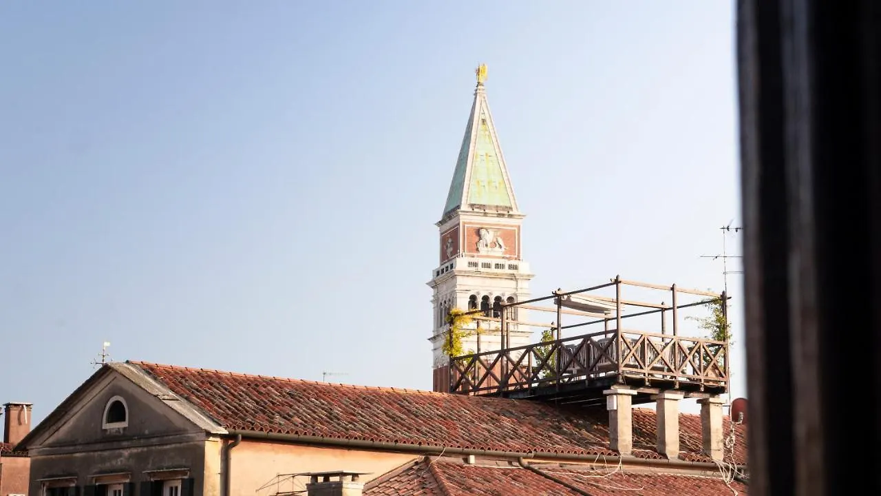 Fenix Tosca Apartment Venice