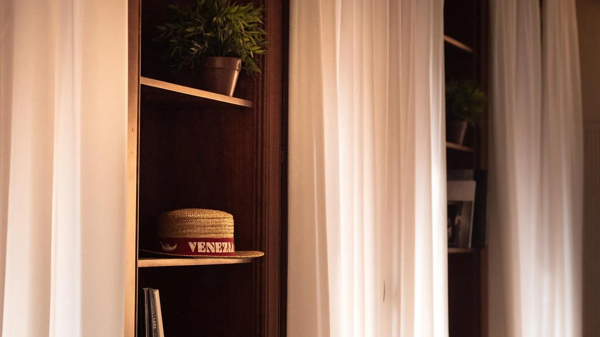Fenix Tosca Apartment Venice