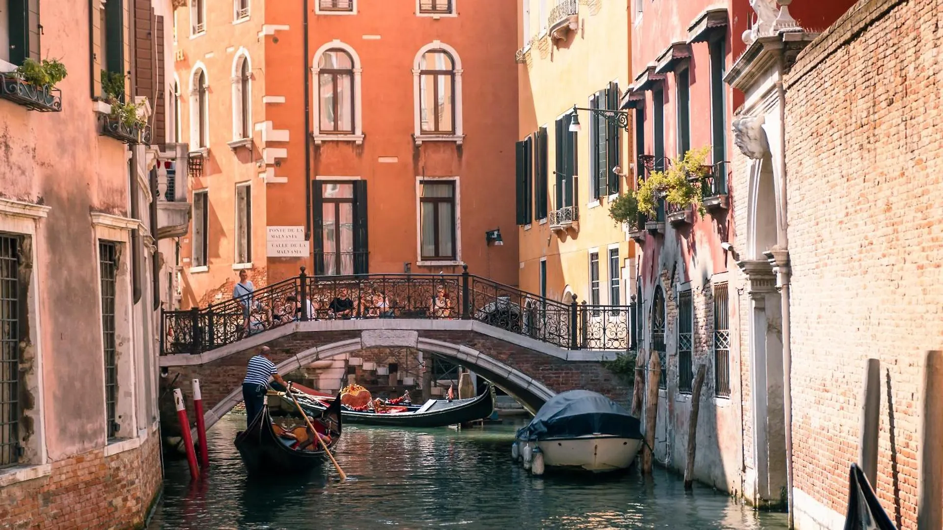 Fenix Tosca Apartment Venice