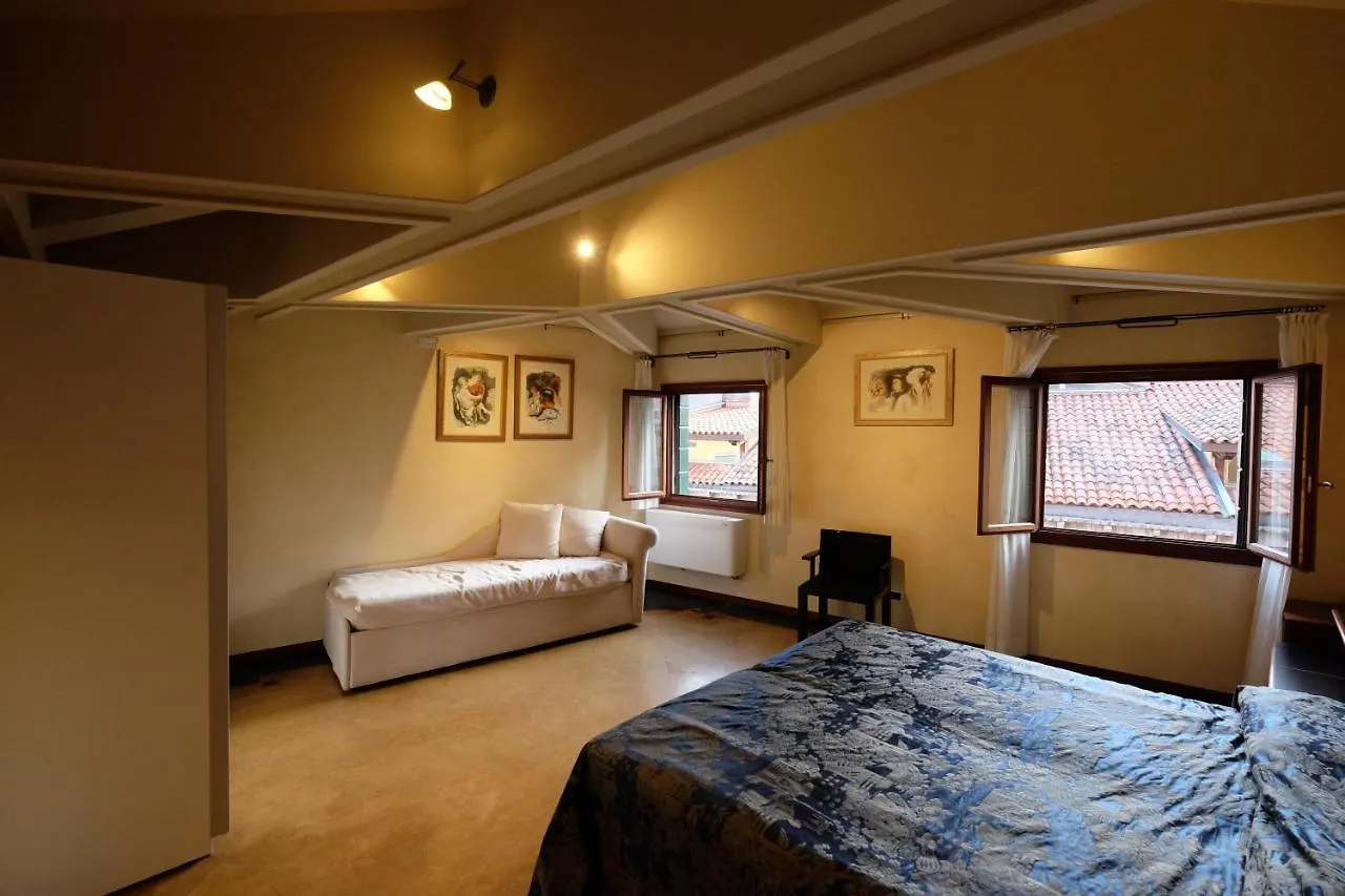 Fenix Tosca Apartment Venice