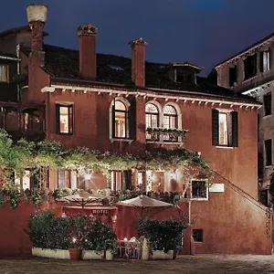  Otel Fiorita